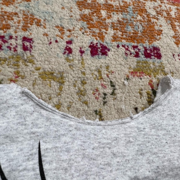 Vintage 1990s Looney Tunes Tweety Bird Cartoon Graphic Gray Pullover Sweaetshirt - Picture 4 of 4